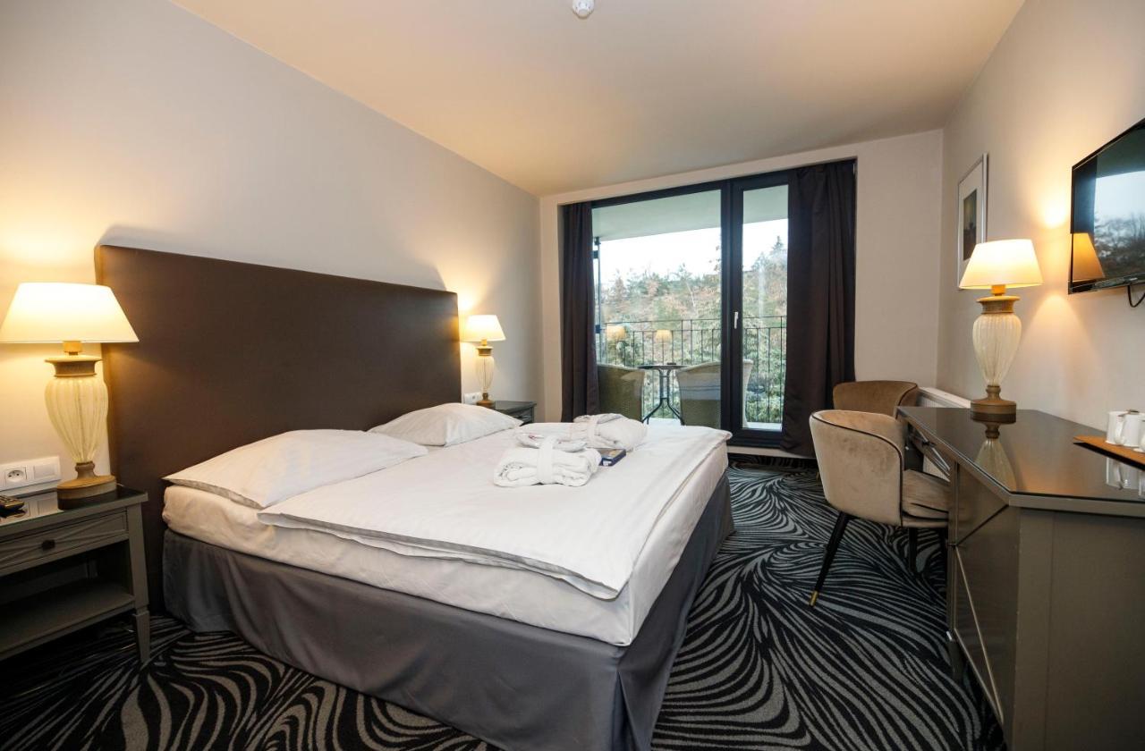Parkhotel Carlsbad Inn Dalovice Luaran gambar