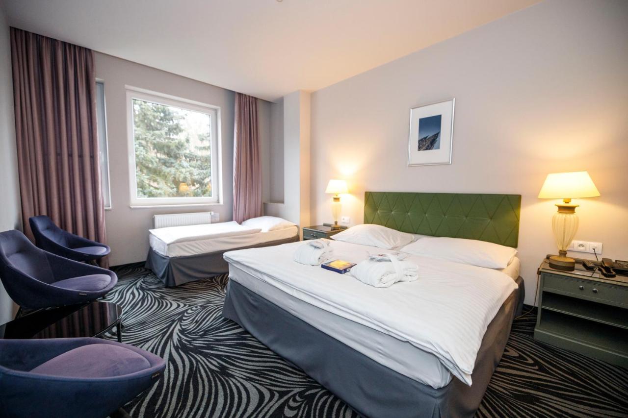 Parkhotel Carlsbad Inn Dalovice Luaran gambar