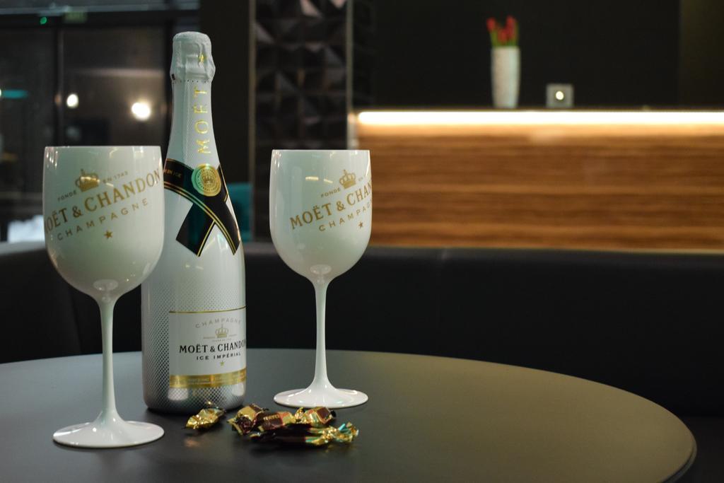 Parkhotel Carlsbad Inn Dalovice Luaran gambar