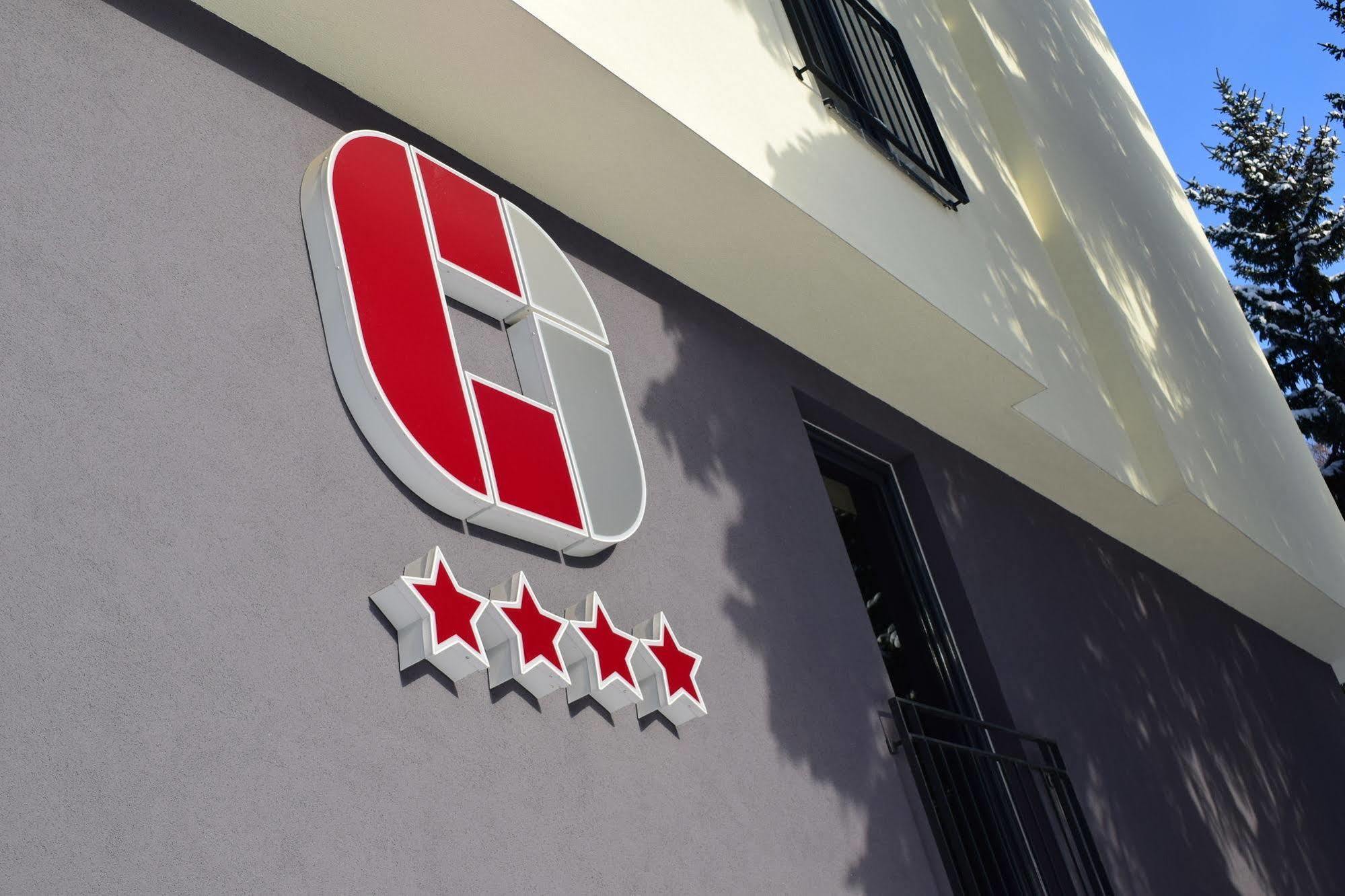 Parkhotel Carlsbad Inn Dalovice Luaran gambar