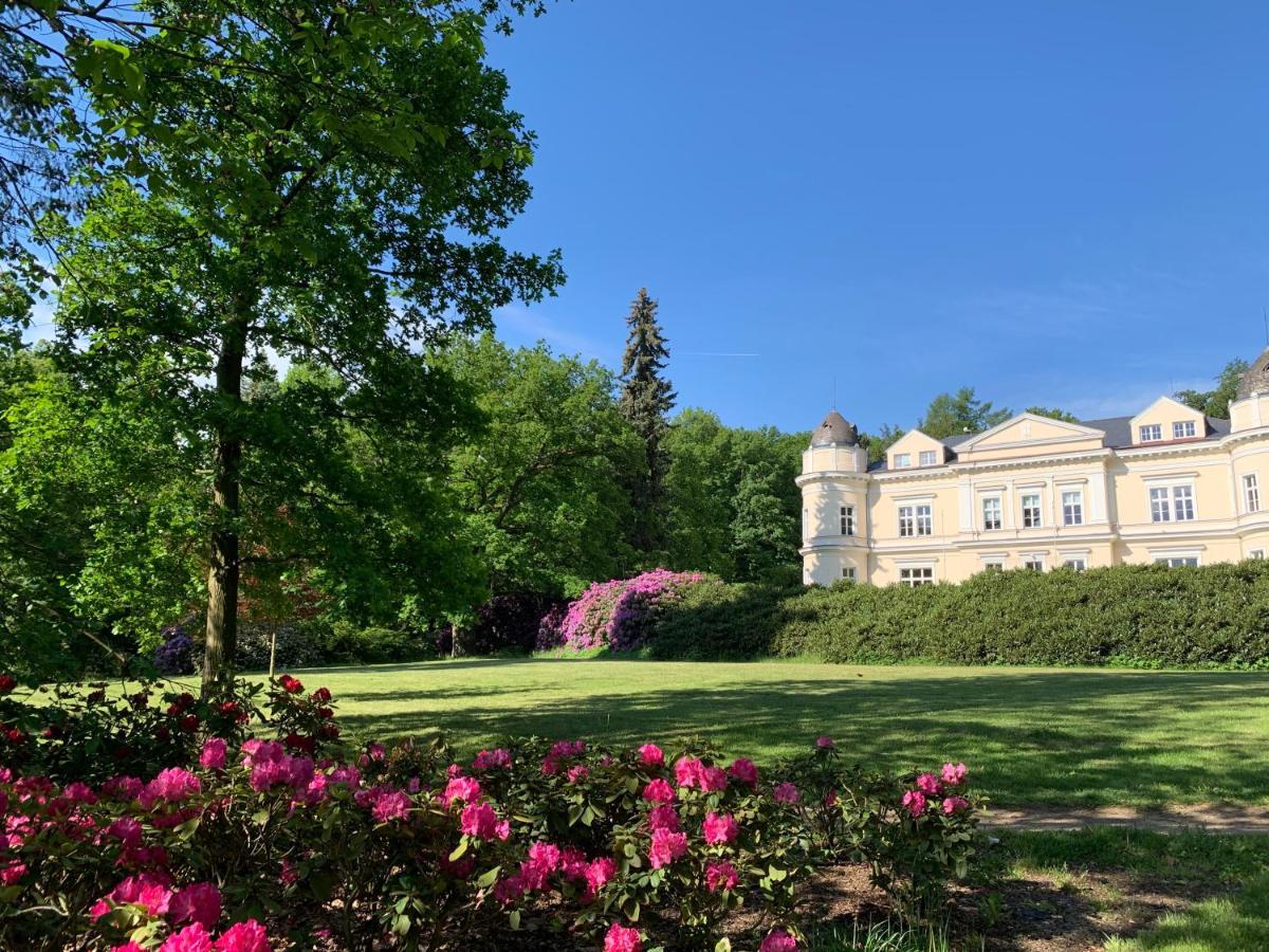 Parkhotel Carlsbad Inn Dalovice Luaran gambar