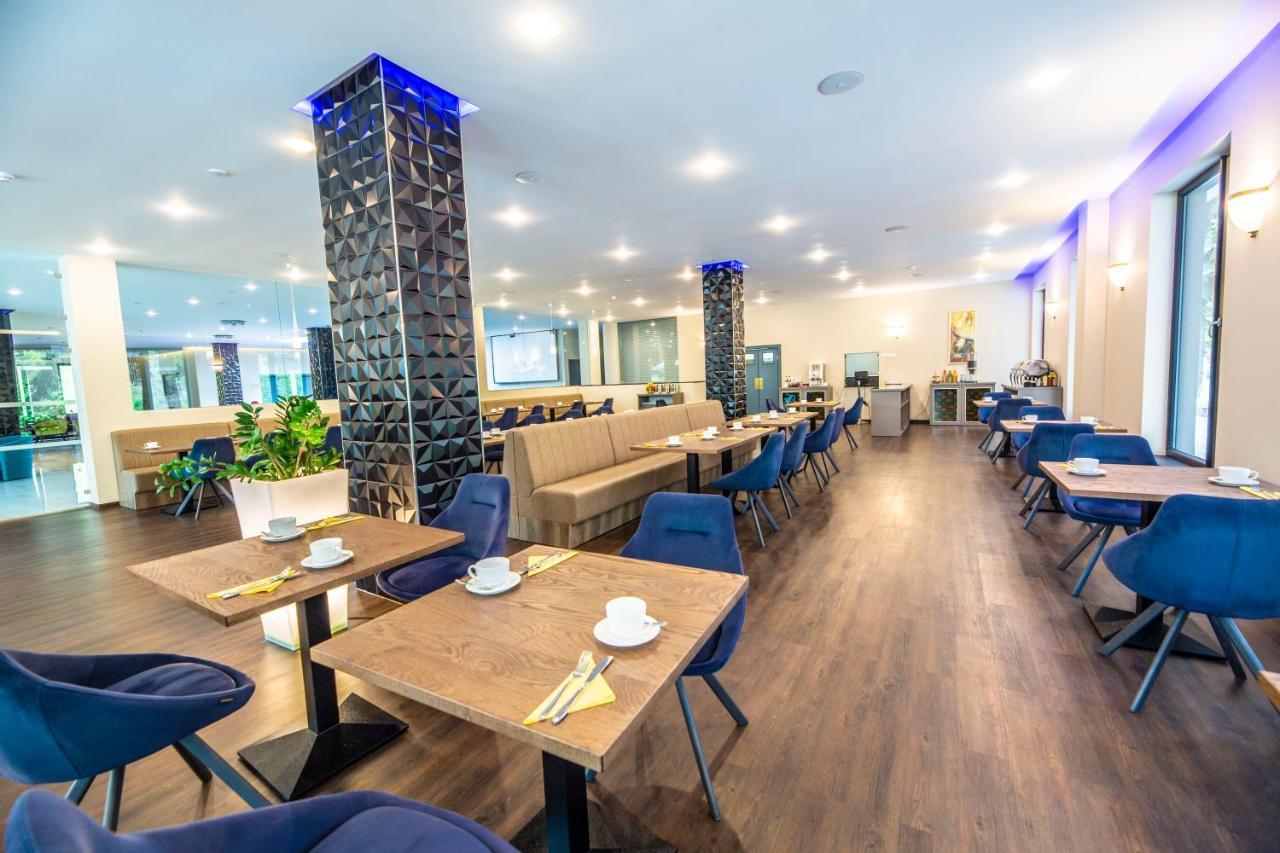 Parkhotel Carlsbad Inn Dalovice Luaran gambar